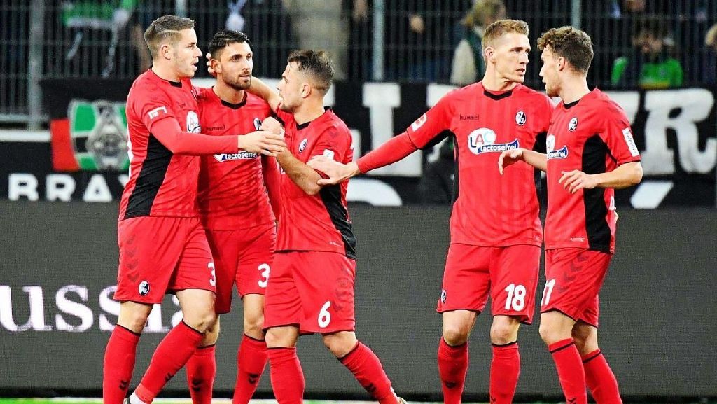 法兰克福：欧冠“黑马”的逆袭与突围